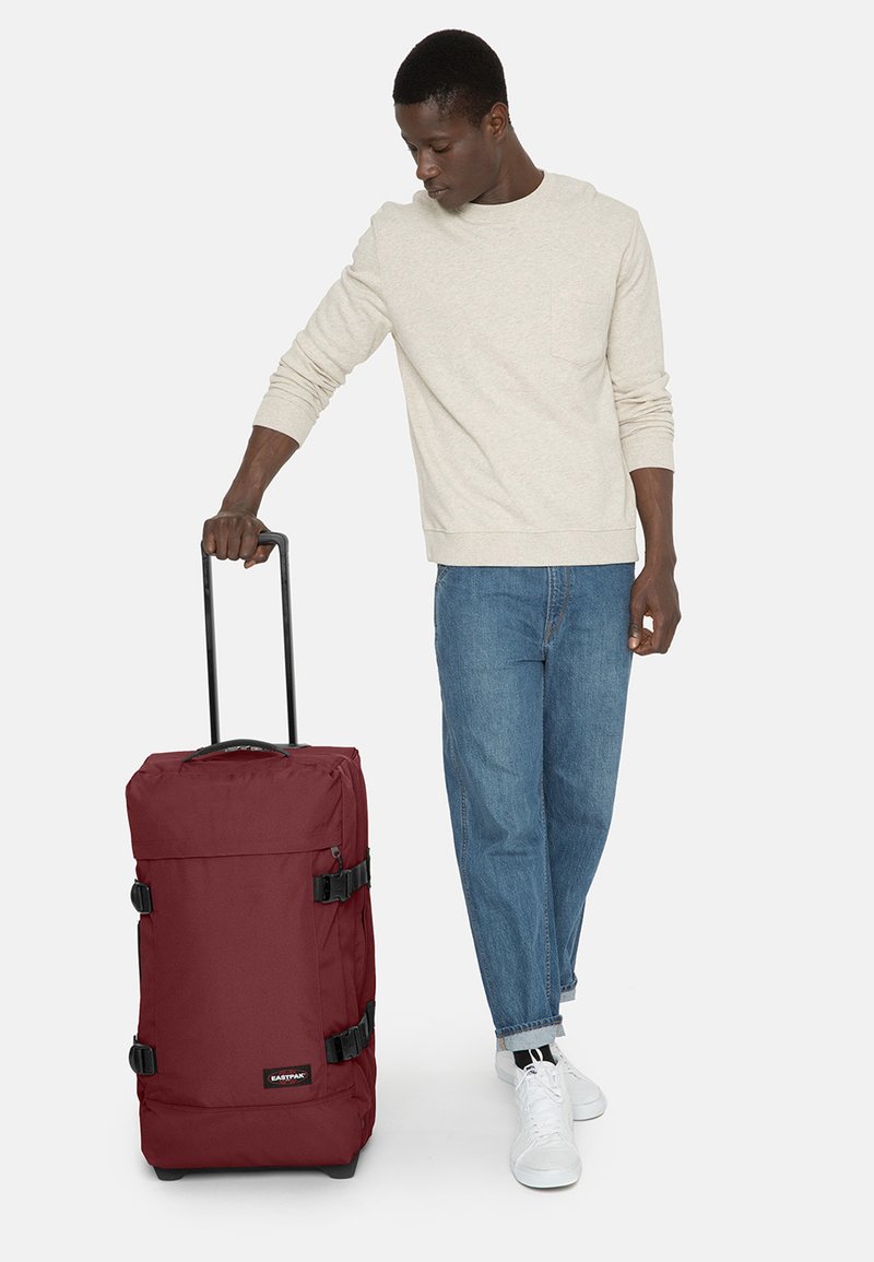 Eastpak TRANVERZ M - Trolleyväska - brisk burgundy
