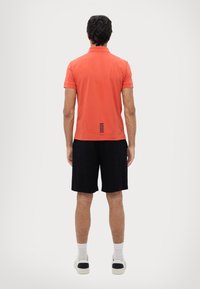 EA7 Emporio Armani TRAIN CORE - Polotričko - summer fig