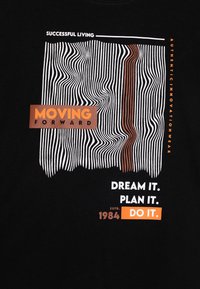 Name it NKMVAGNO 2 PACK - Apdrukāts T-krekls - black/jet stream