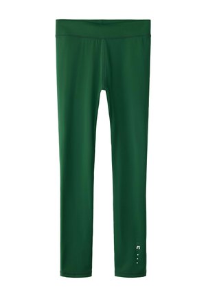 Leggings de sport vert foncé longueur totale avec une large ceinture et un petit logo réfléchissant blanc près de l'ourlet du bas.