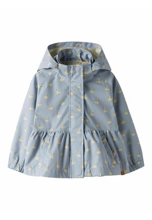 Hellblauer Kinderregenmantel mit Kapuze, elastischen Bündchen und durchgehendem Muster aus kleinen weißen Schwänen.