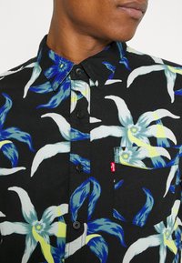 Levi's® SUNSET - Camisa - starfruit caviar