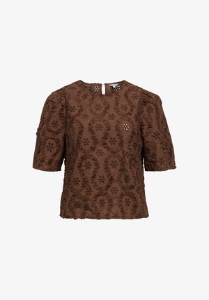 Blouse marron à manches courtes avec broderies florales et motifs texturés, dotée d'un dos goutte fermé par un bouton.