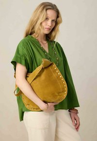 Sissy-Boy SHOPPER MIT NIETEN - Shopper - dunkelgelb