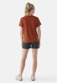 Smartwool PERFECT CREW SHORT SLEEVE  - T-shirt basique - pecan brown