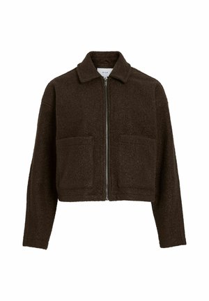 Braune cropped Jacke aus strukturiertem Stoff, vorne mit Reißverschluss und zwei aufgesetzten Taschen. Mit einem klassischen Kragen und lockerer Passform.