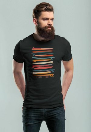 SURFBOARDS SOUTH BEACH CALIFORNIA USA SOMMER SURF - T-Shirt print - schwarz rot