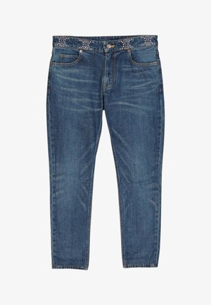 Niebieskie jeansy denim z przednimi kieszeniami i zdobionym paskiem, zapinane na guzik i zamek błyskawiczny.