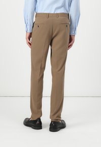 Lindbergh PLAIN  - Kostiumas - mid brown