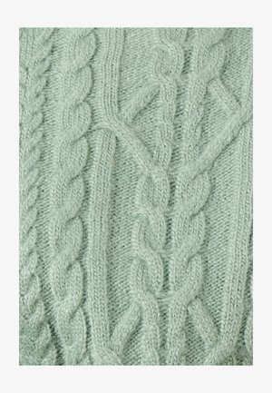 Licht muntgroene kabelgebreide trui met reliëf en verstrengelde patronen, een zachte textuur en verschillende steekontwerpen.