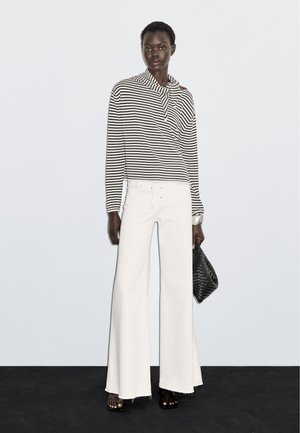 Massimo Dutti STRIPED WITH REMOVABLE BANDANA - Jumper - beige