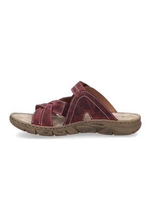 Rote Leder-Slide-Sandale mit Querriemen-Design, strukturiertem Oberflächenmaterial, brauner Sohle und weißen Nähten. Offene Zehen und als Schlupfsandale gestaltet.