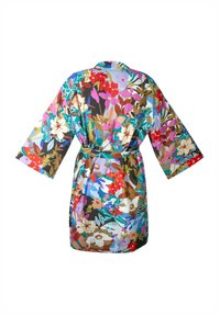 Kimono z motywem kwiatowym w żywych kolorach, z krótkimi szerokimi rękawami, wiązaniem w pasie oraz luźnym krojem do kolan.