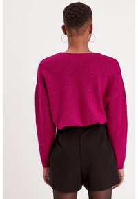 Cache Cache Gilet Fushia Femme Gilet Boutonné Avec Col En V Rose