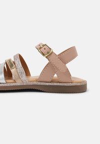 Les Tropeziennes par M Belarbi INAYA - Sandali - nude