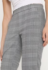Vero Moda Trousers - black
