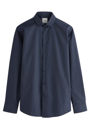 Camicia a maniche lunghe di un blu navy scuro, realizzata in tessuto liscio, con colletto tradizionale, chiusura frontale con bottoni e orlo arrotondato. Senza motivi.