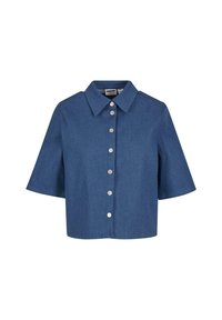 Jachetă din denim cu mânecă scurtă, de culoare albastru închis. Prezintă un guler ascuțit și o linie centrală cu șase nasturi argintii. Croiala este lejeră, de tip boxy.