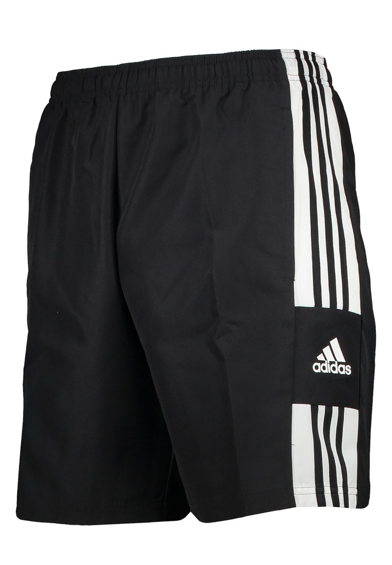 Shorts de sport noirs en tissu léger. Présentent trois bandes verticales blanches d'un côté et un logo Adidas dans le coin inférieur.