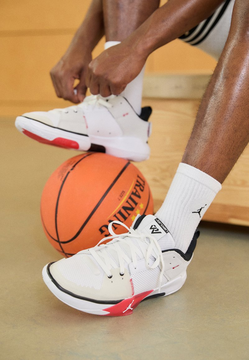 Jordan JORDAN ONE TAKE 5 - Basketsko - white/university red/black