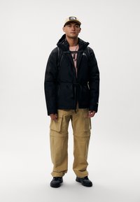 The North Face MOUNTAIN LIGHT TRICLIMATE THREE IN ONE GORE-TEX JACKET - Ūdensnecaurlaidīga jaka - black