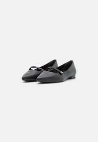 Tamaris Riemchenballerina - black matt