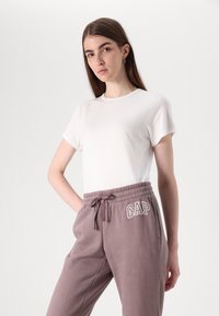 Gap Tall HERITAGE BOOT - Treniņtērpa apakšdaļas - wassel