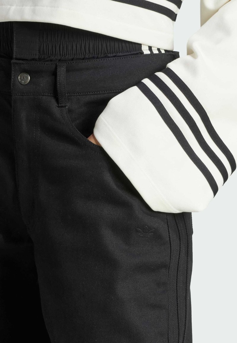 adidas Originals FIREBIRD UTILITY - Kalhoty - black