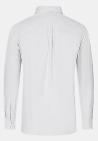 Camicia a maniche lunghe a righe bianche e grigie chiaro con colletto classico, polsini abbottonati e yoke centrale sul retro. Tessuto liscio.