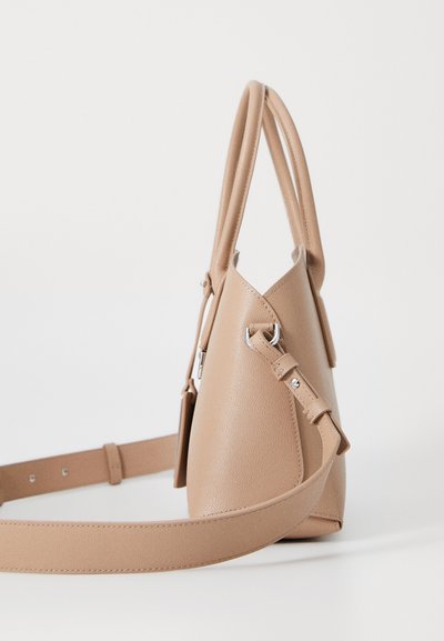 Emporio Armani ICON BUGATTI SIZE SET - Handtasche - visone