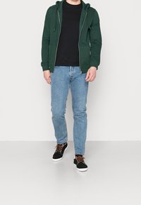 Pier One Felpa con zip - green
