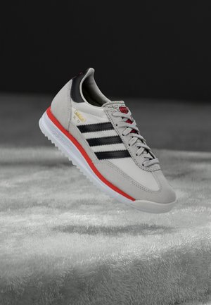 SL 72 RS UNISEX - Sneakers laag - ftwr white core black grey one