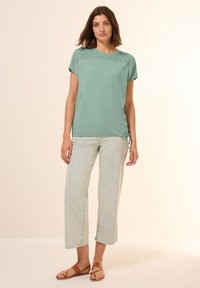 Cecil MIT DETAIL - T-shirt imprimé - grün
