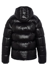 Doudoune noire à finition brillante, avec capuche et design matelassé comportant de grands panneaux isolants. Poignets élastiques à la fin des manches.