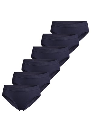 Seks par mørkeblå bomuldsunderbukser til kvinder, arrangeret i en diagonalt række på en hvid baggrund.