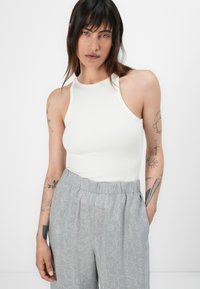 Marimekko OANET PIIRTO UNIKKO - Pantalon classique - grey/light grey