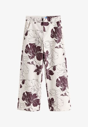 Pantaloni a gamba larga con grande stampa floreale viola scuro su sfondo bianco, con passanti per cintura e tasche frontali.