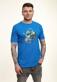 Henry Tiger AVATAR 2 WATER ANIMALS - Camiseta estampada - bright blue
