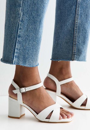 New Look WIDE FIT BLOCK HEEL - Brautschuh - white