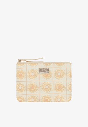 Kremowa torba z tkaniny z powtarzającym się wzorem słońca w jasnym pomarańczowym kolorze. Zamek błyskawiczny z beżowym uchwytem z tkaniny. Logo Billabong jest wytłoczone.