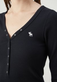 Abercrombie & Fitch ICON HENLEY - Pitkähihainen paita - black