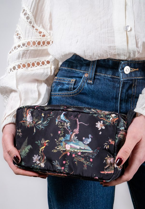 WONDERLAND - Kosmetiktasche