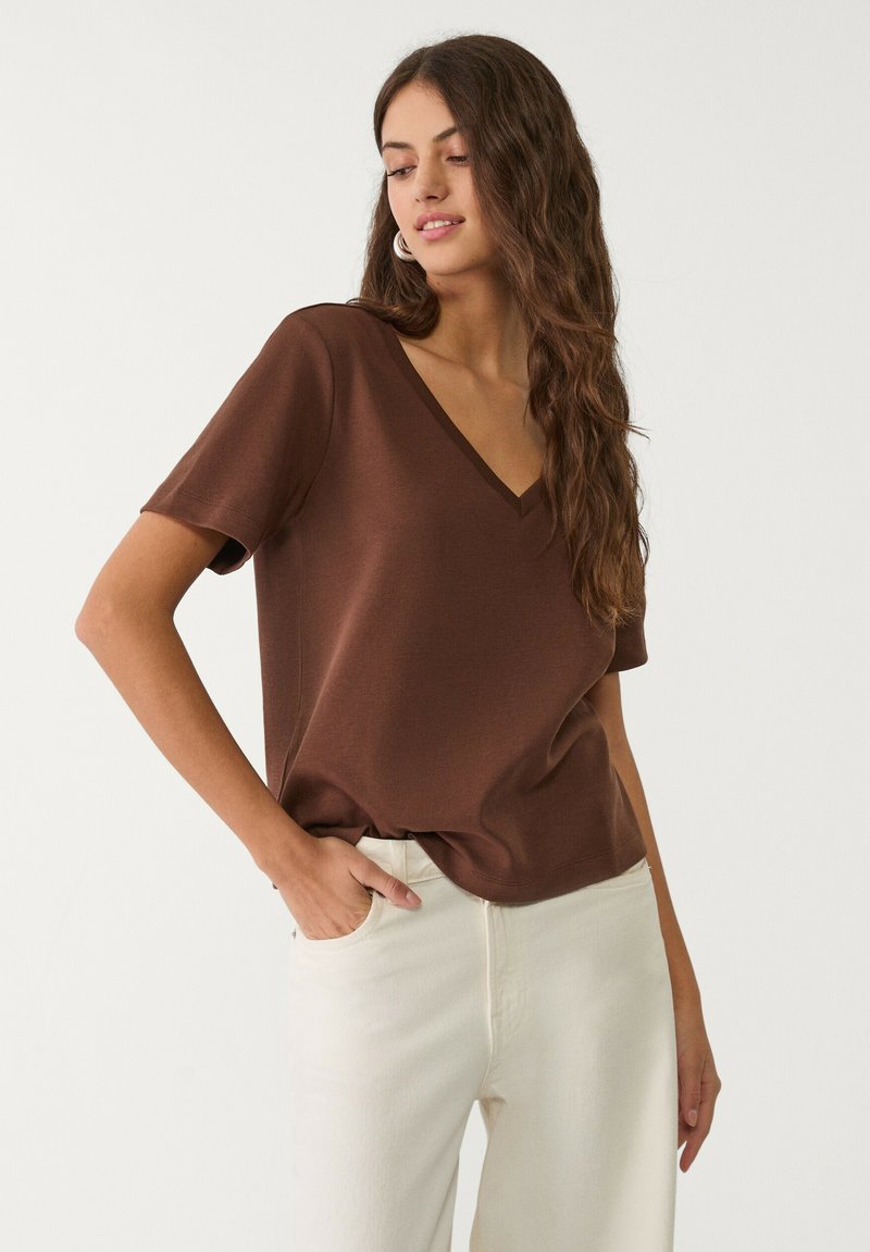 Stradivarius - REGULAR FIT  - T-shirt basic, Powiększ