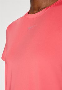 Nike Performance ONE CLASSIC  - Camiseta deportiva - aster pink/black