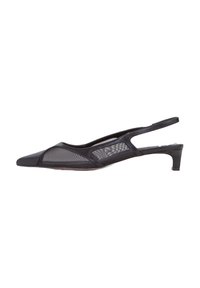Scarpa slingback nera con punta affusolata, realizzata in un mix di pelle liscia e rete. Presenta un tacco basso a blocco e un design con ritagli.