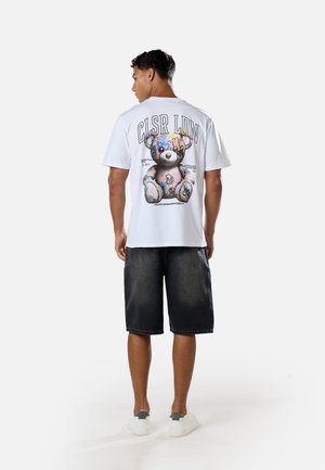 CLOSURE London FLUFFY GRAFFITI TEE - Μπλουζάκι με στάμπα - white