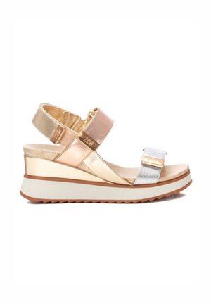 XTI Sandalias con plataforma - gold