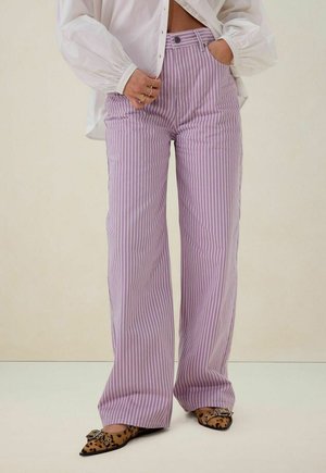 WEITE MID RISE MIT STREIFEN - Relaxed fit jeans - flieder