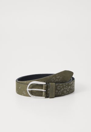 Green suede belt with a leopard pattern, silver metal buckle, and a smooth texture. Features a tapered tip and a decorative leather piece.