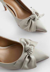 Next FOREVER COMFORT   - Klassiska pumps - bone